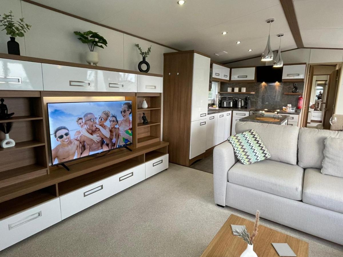 Golden Anchor - The Milano - Coastal Caravan Breaks Chapel Saint Leonards Eksteriør billede