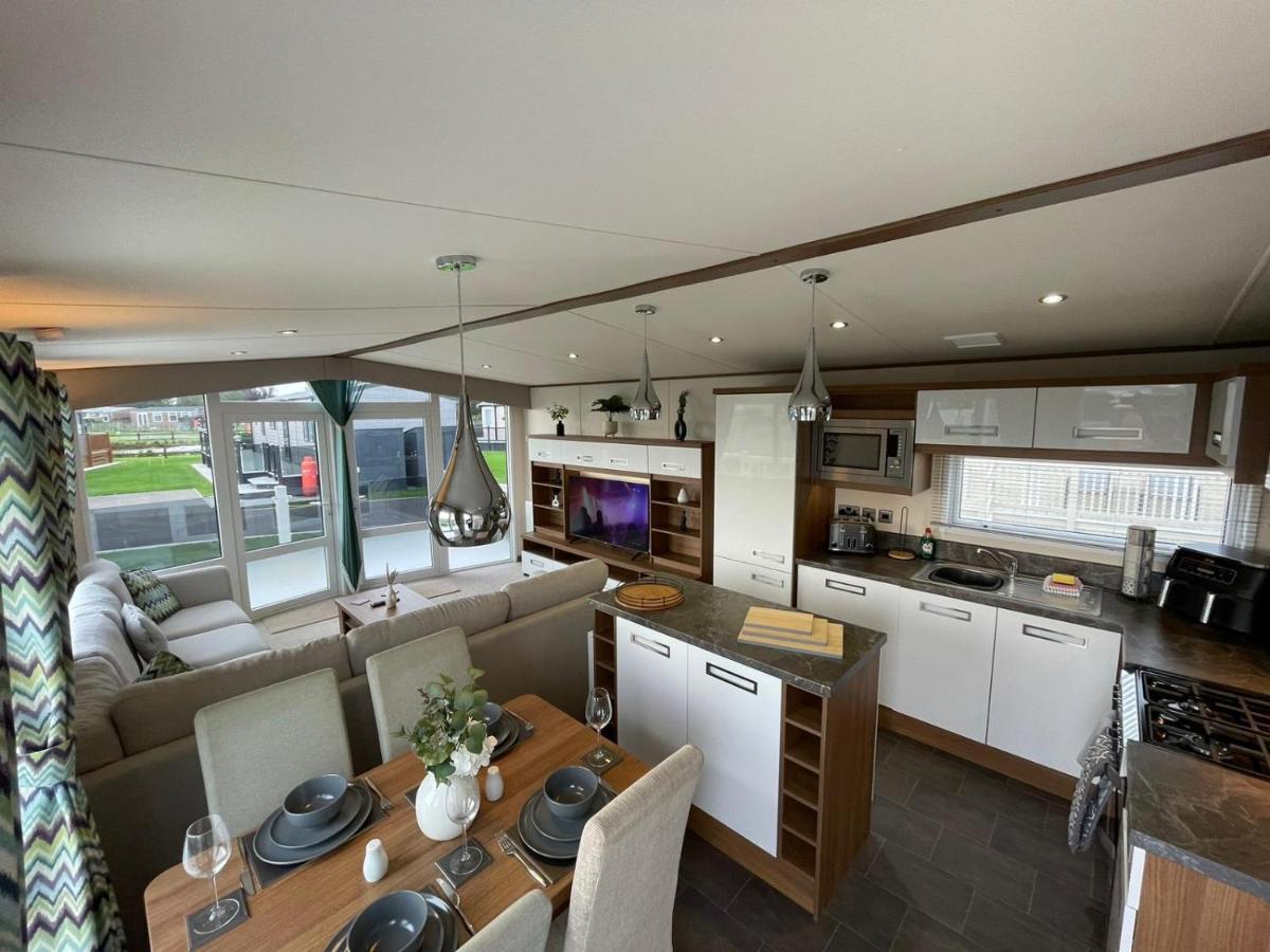 Golden Anchor - The Milano - Coastal Caravan Breaks Chapel Saint Leonards Eksteriør billede